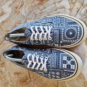VANS AUTHENTIC Blue Paisley  Sneakers Shoes - Mens 9.5 or Womens Size 11